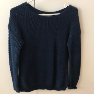VV knit sweater